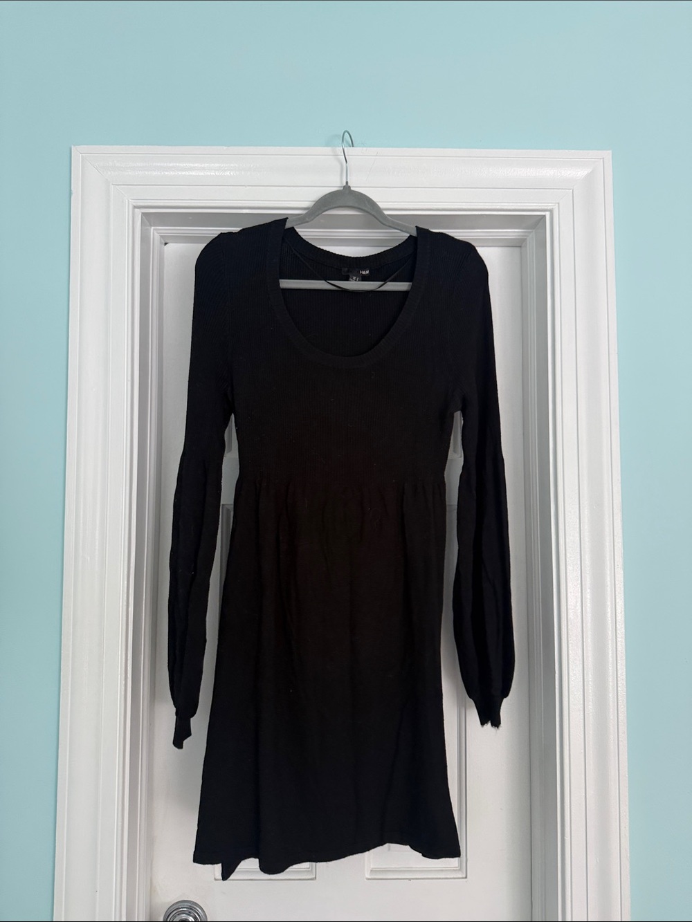 H&M Black Long-Sleeve Scoop Neck Knit Dress